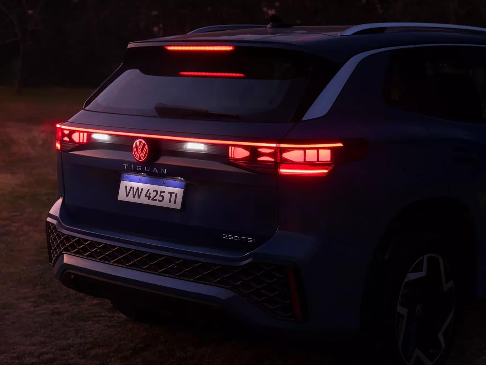 Volkswagen Tiguan R-LINE - foto 6