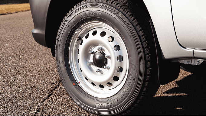 Toyota Hilux DX/SR Cabina Simple DX 4x4 - foto 4