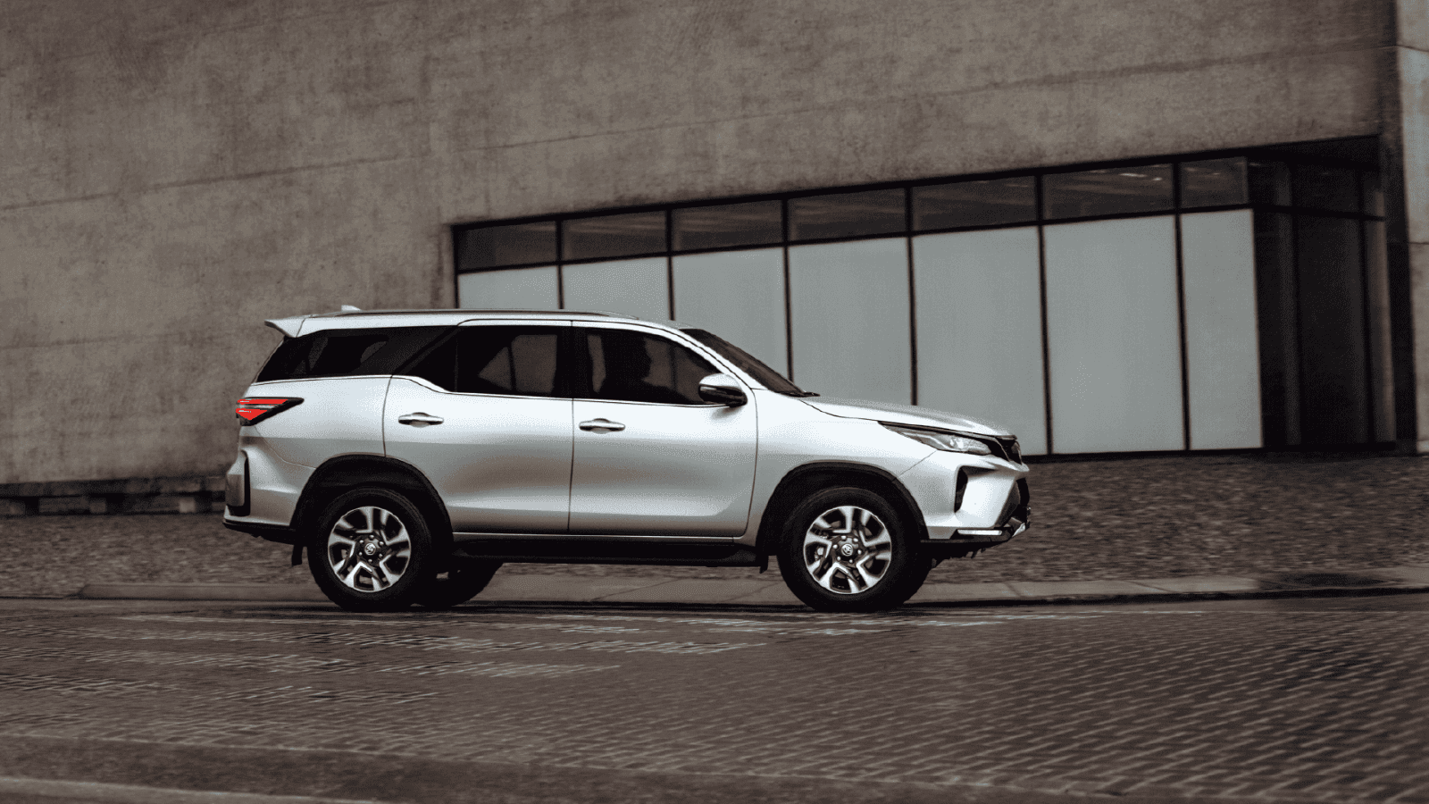 Toyota SW4 SRX 4x4 AT - foto 3