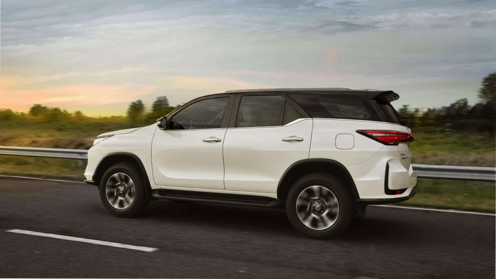 Toyota SW4 4x4 Diamond II 2.8 TDI AT - foto 3