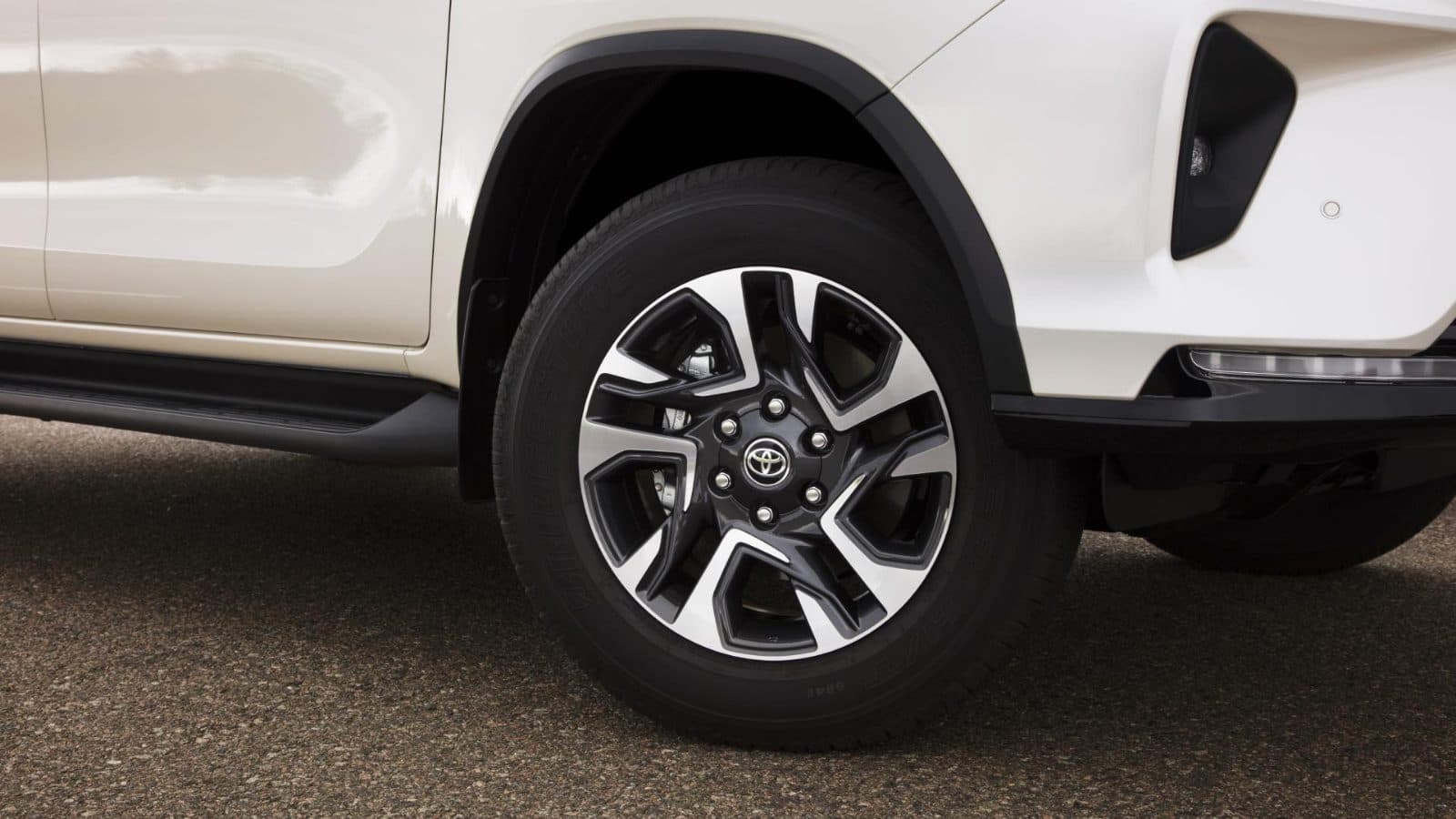 Toyota SW4 4x4 Diamond II 2.8 TDI AT - foto 4