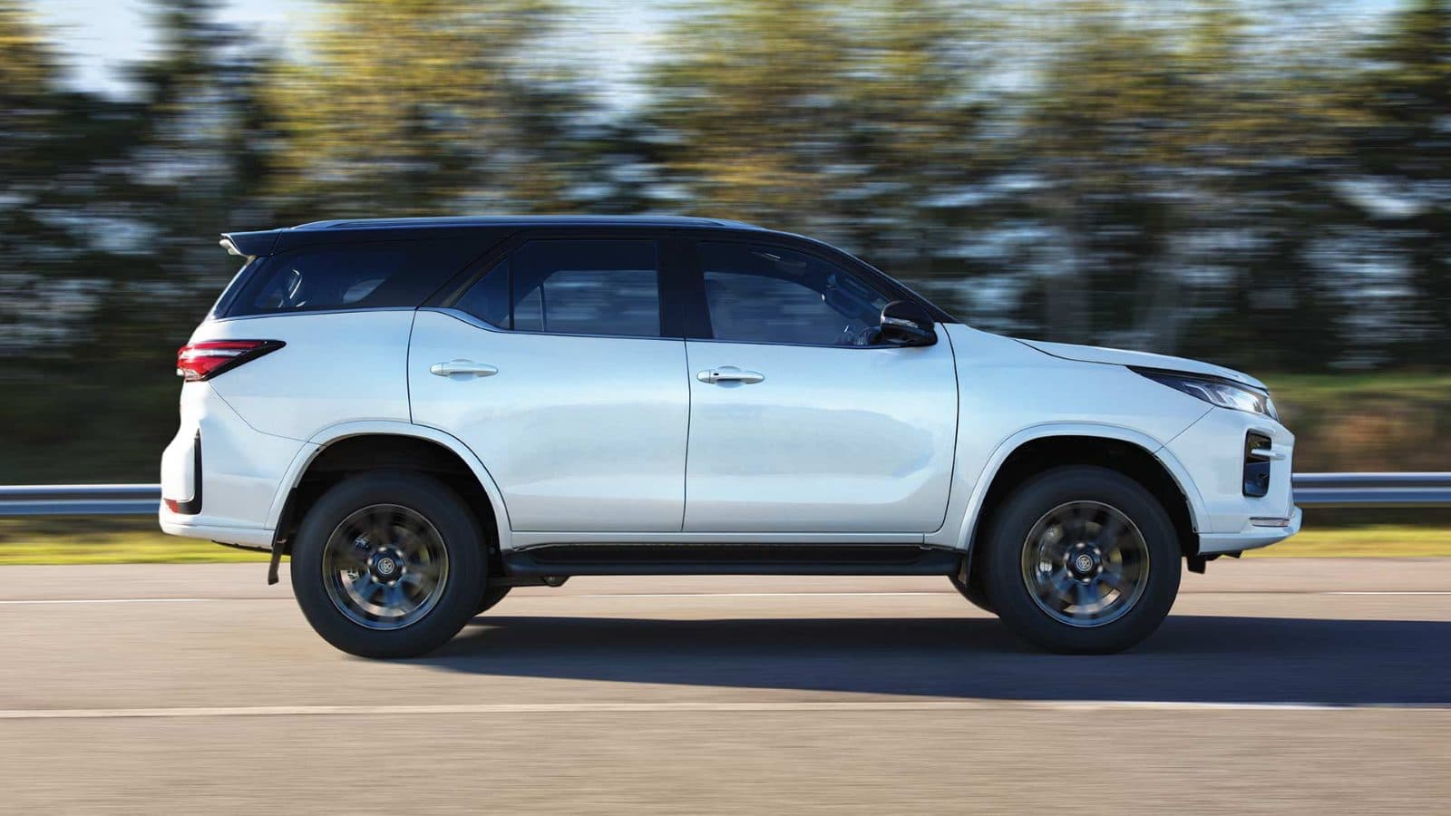 Toyota SW4 GR Sport SW4 GR-S - foto 2