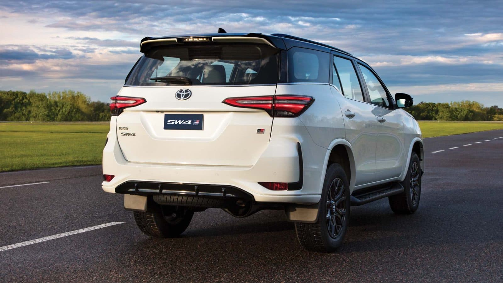 Toyota SW4 GR Sport SW4 GR-S - foto 3