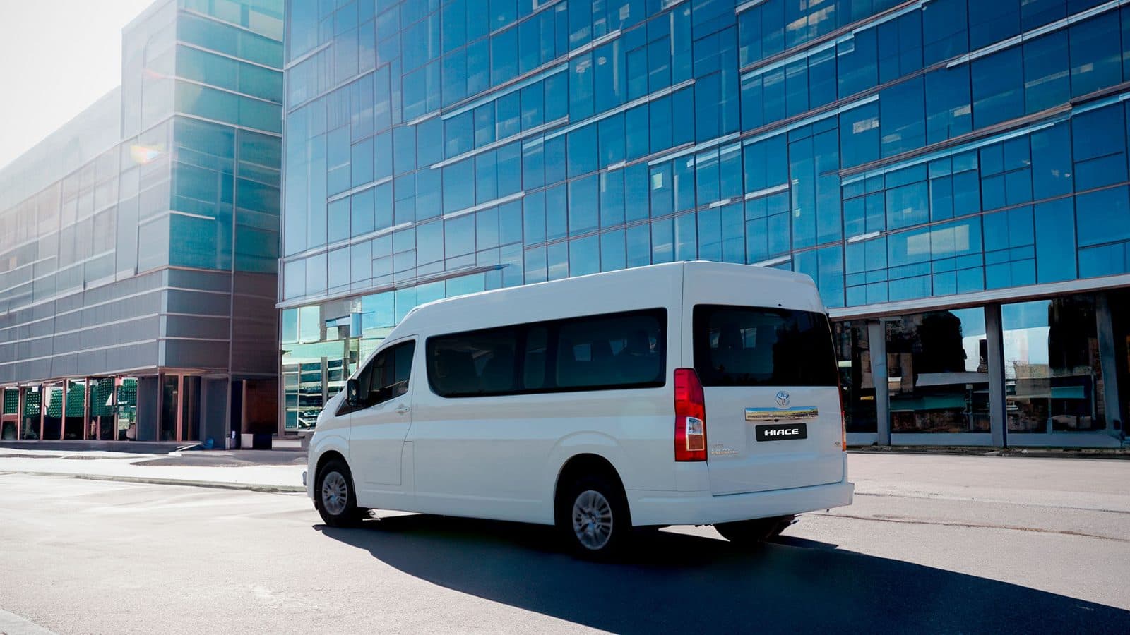 Toyota Hiace Commuter 2.0 TDI 6AT 14A - foto 4