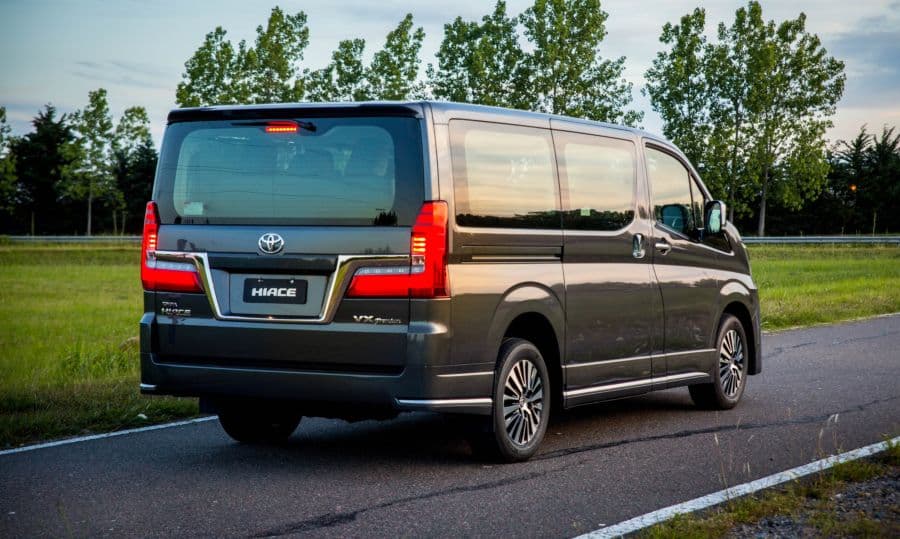 Toyota Hiace Wagon 2.8 TDI 6AT 10A - foto 2