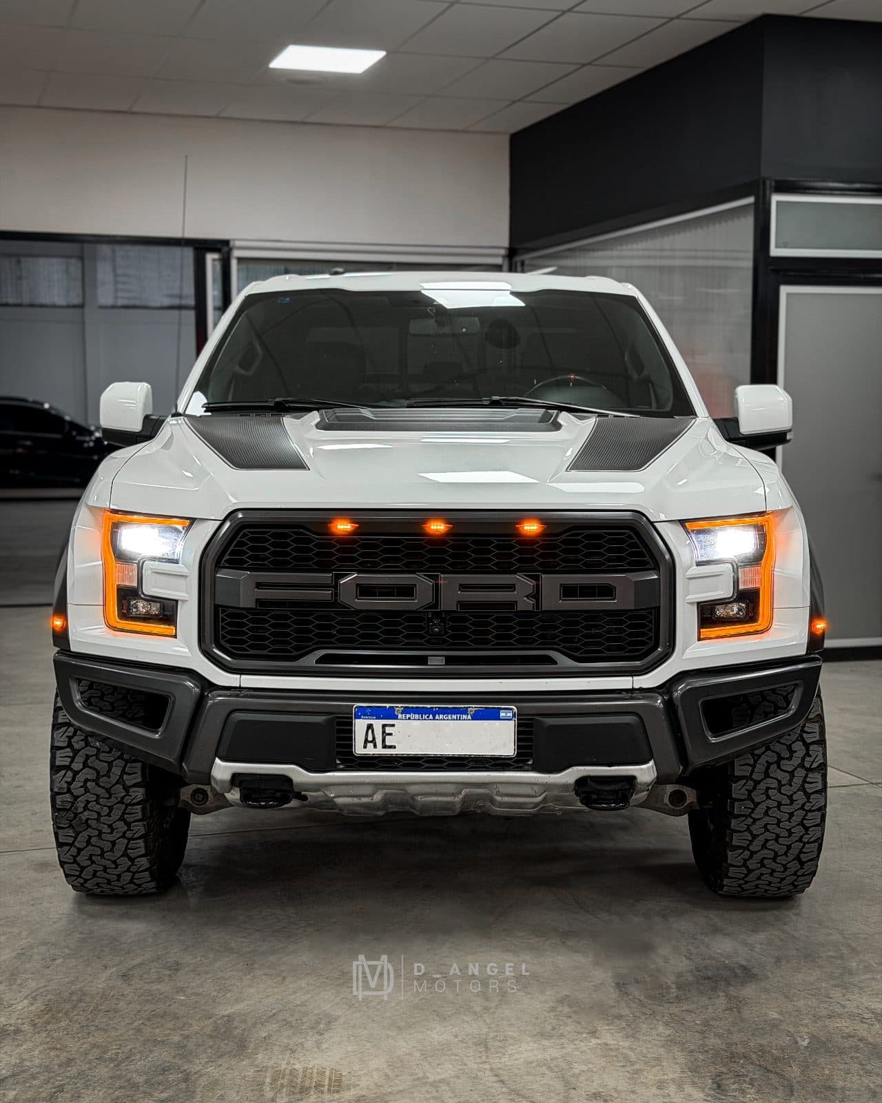 Ford F-150 - foto 2