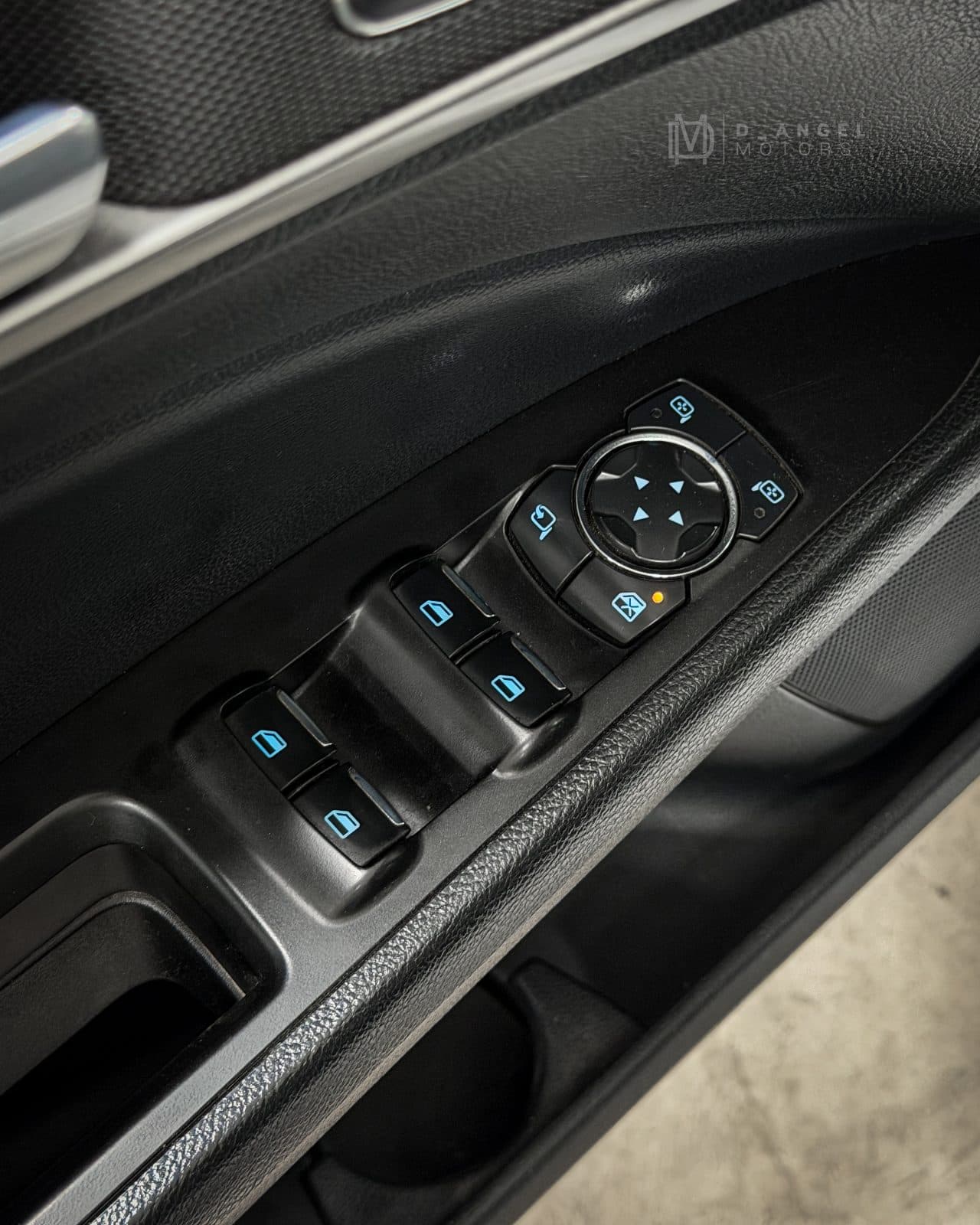 Ford Mondeo - foto 16