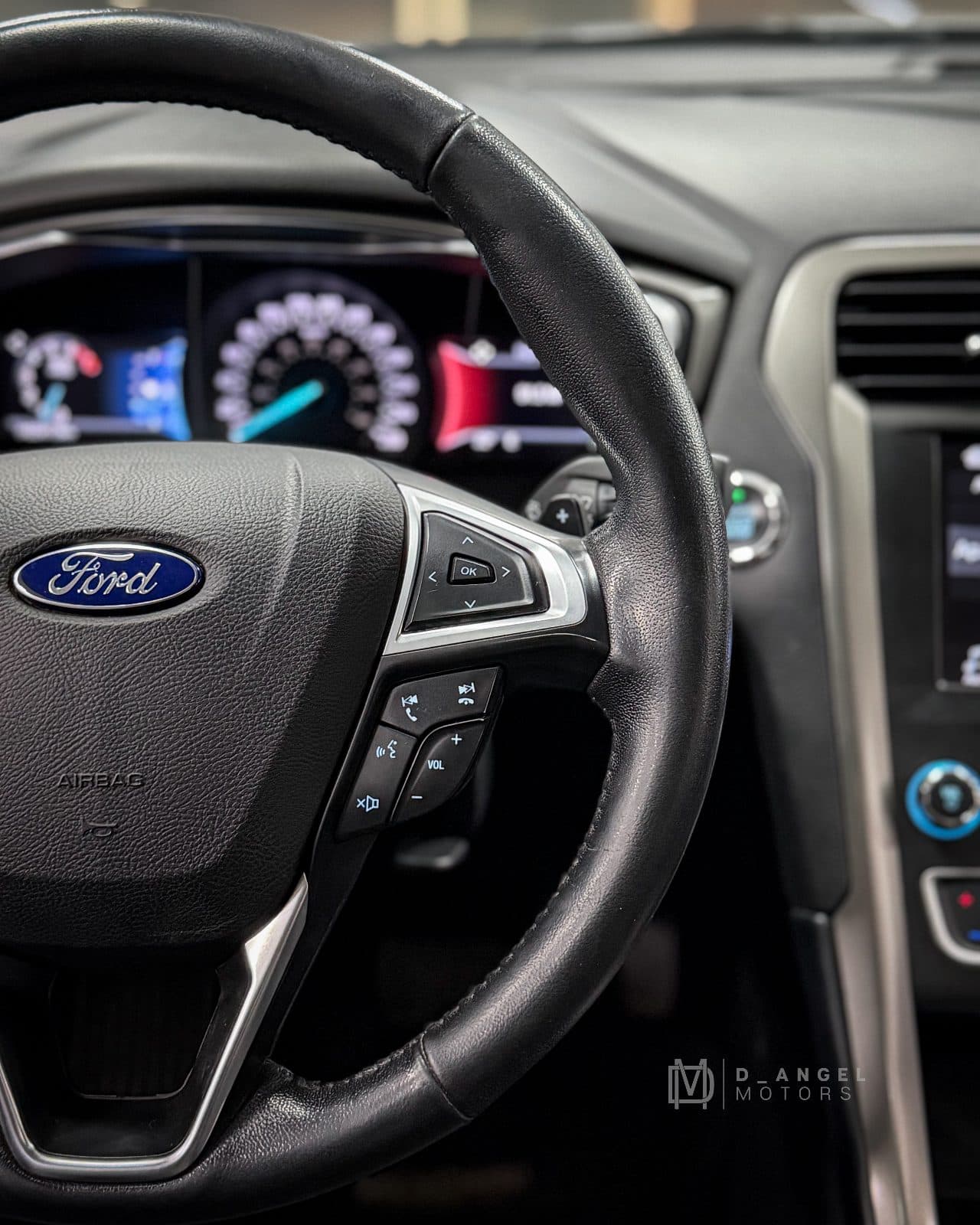 Ford Mondeo - foto 21