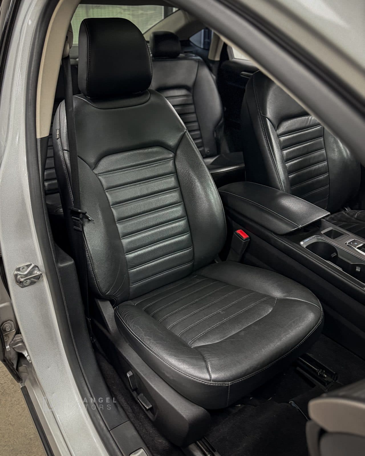 Ford Mondeo - foto 36